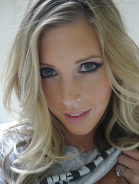 Samantha Saint pornstar perfect pics