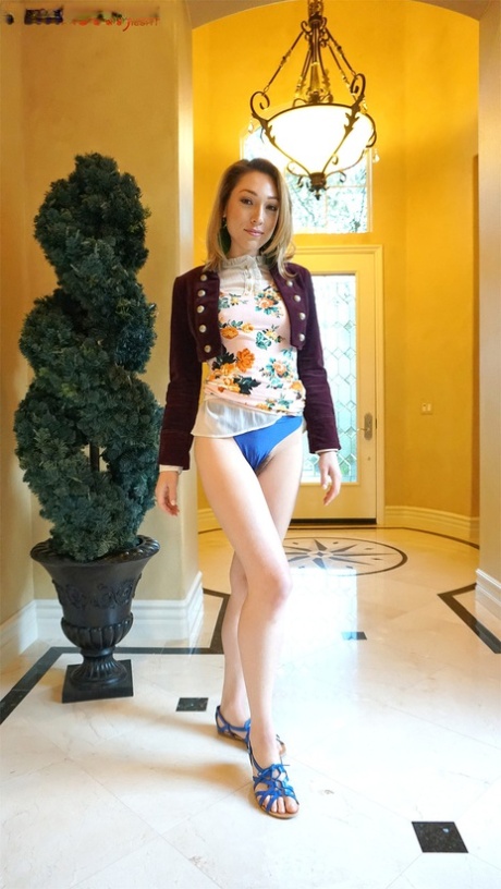 blonde  ads nudes photo