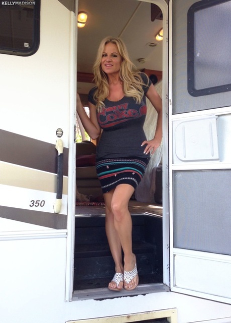 Kelly Madison star top images